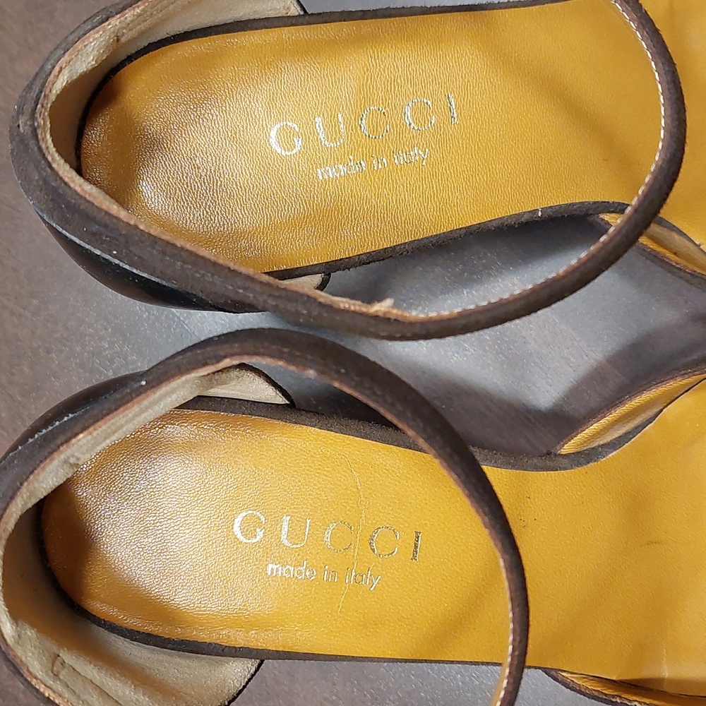 Gucci Brown and Black Heels - Picture 2 of 16